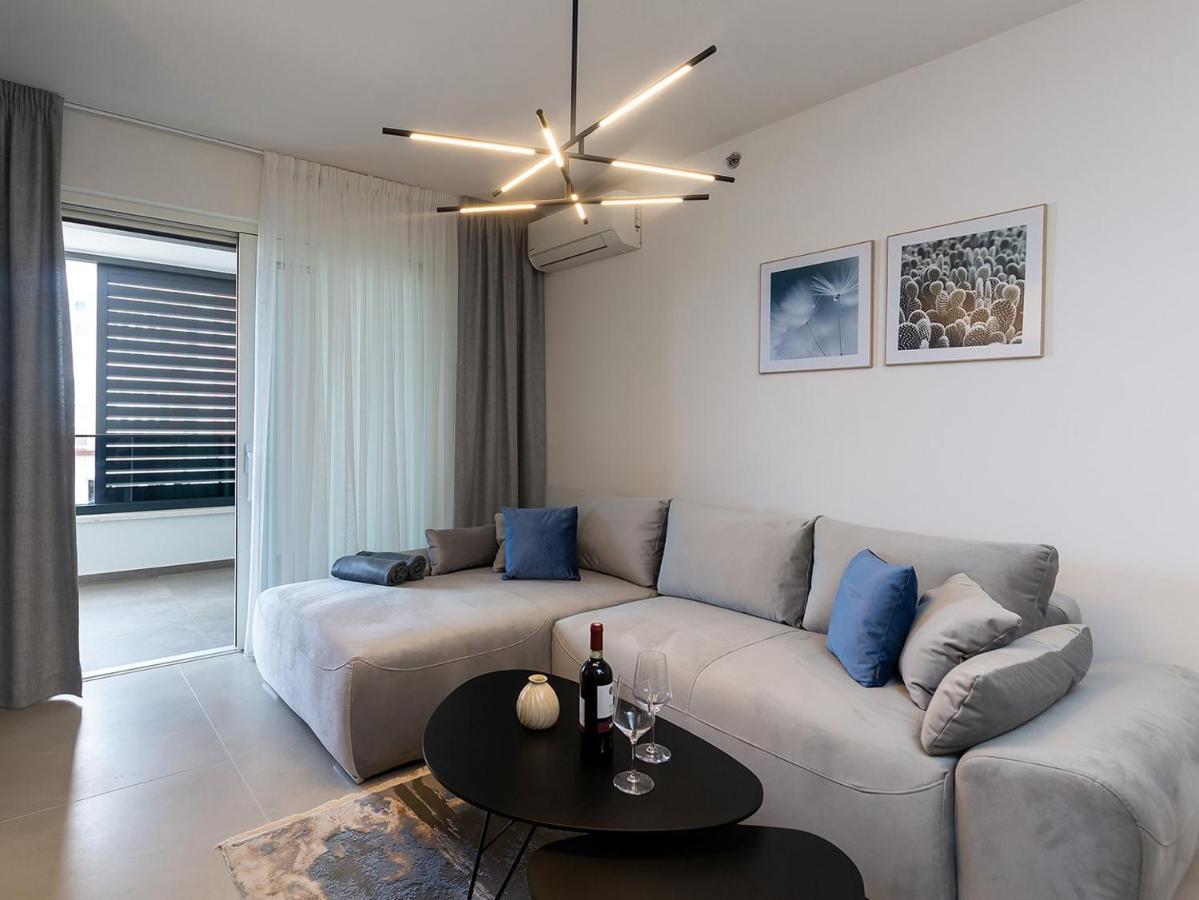 Residence Nar Porec Bagian luar foto