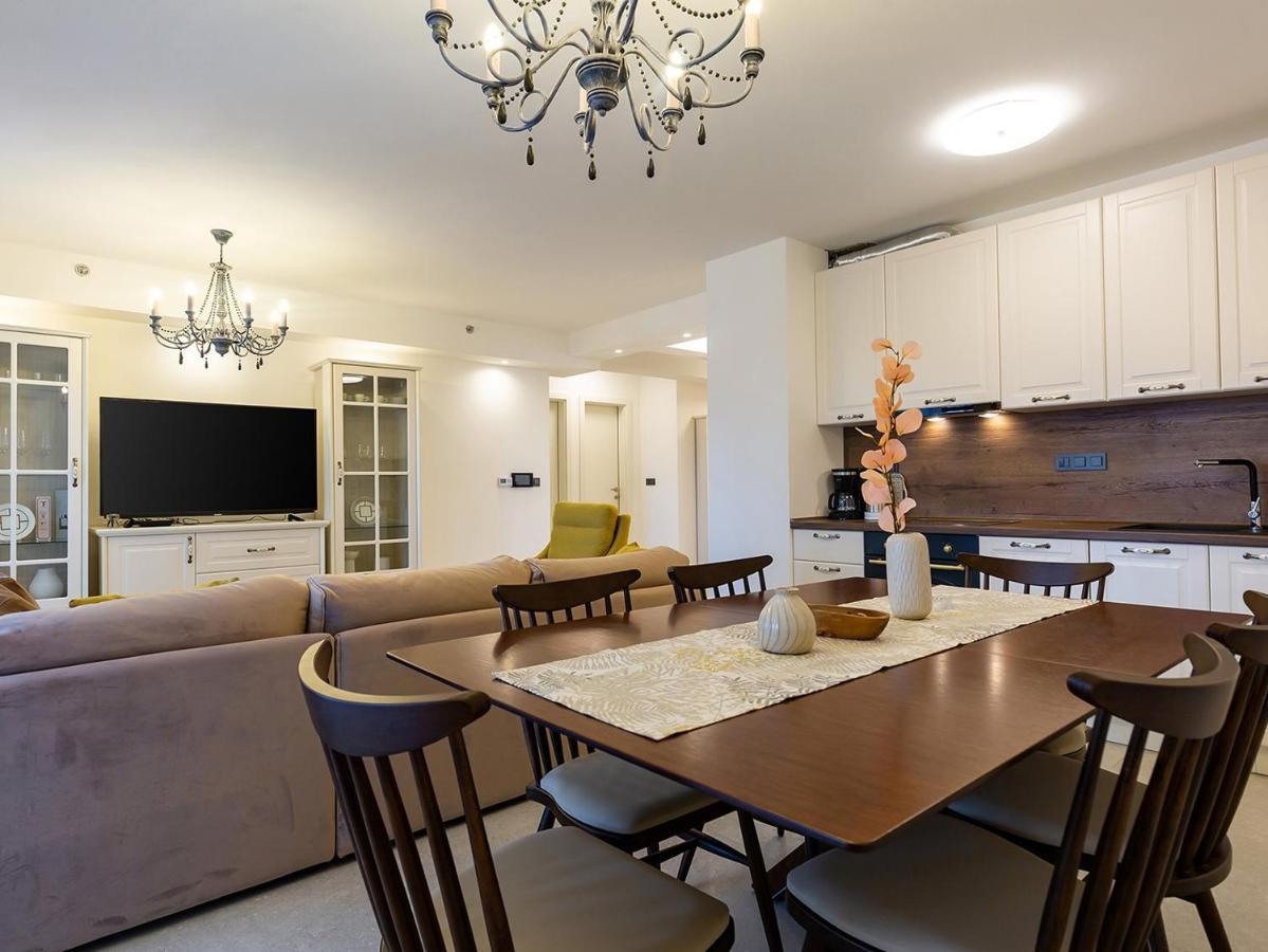 Residence Nar Porec Bagian luar foto