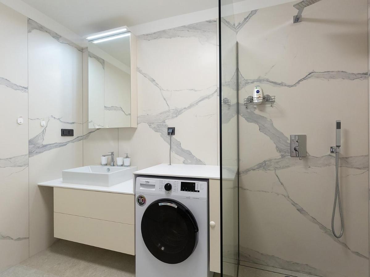 Residence Nar Porec Bagian luar foto