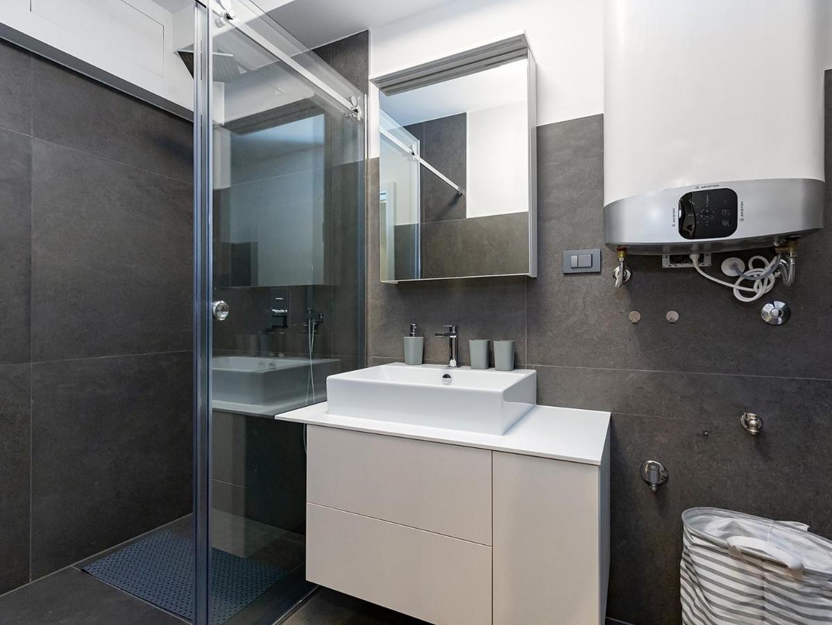 Residence Nar Porec Bagian luar foto