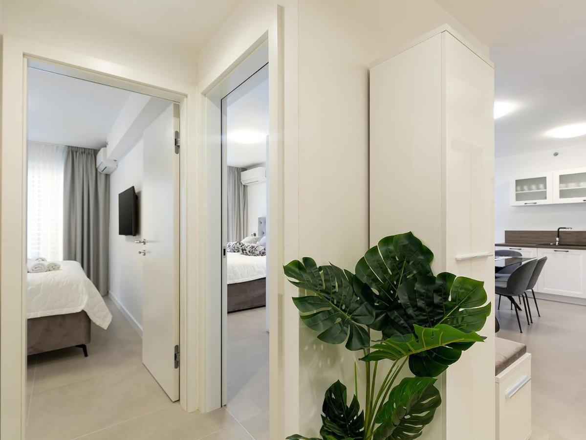 Residence Nar Porec Bagian luar foto